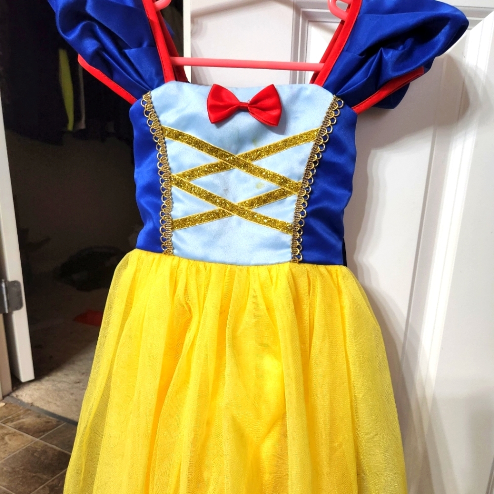 Snow White dress